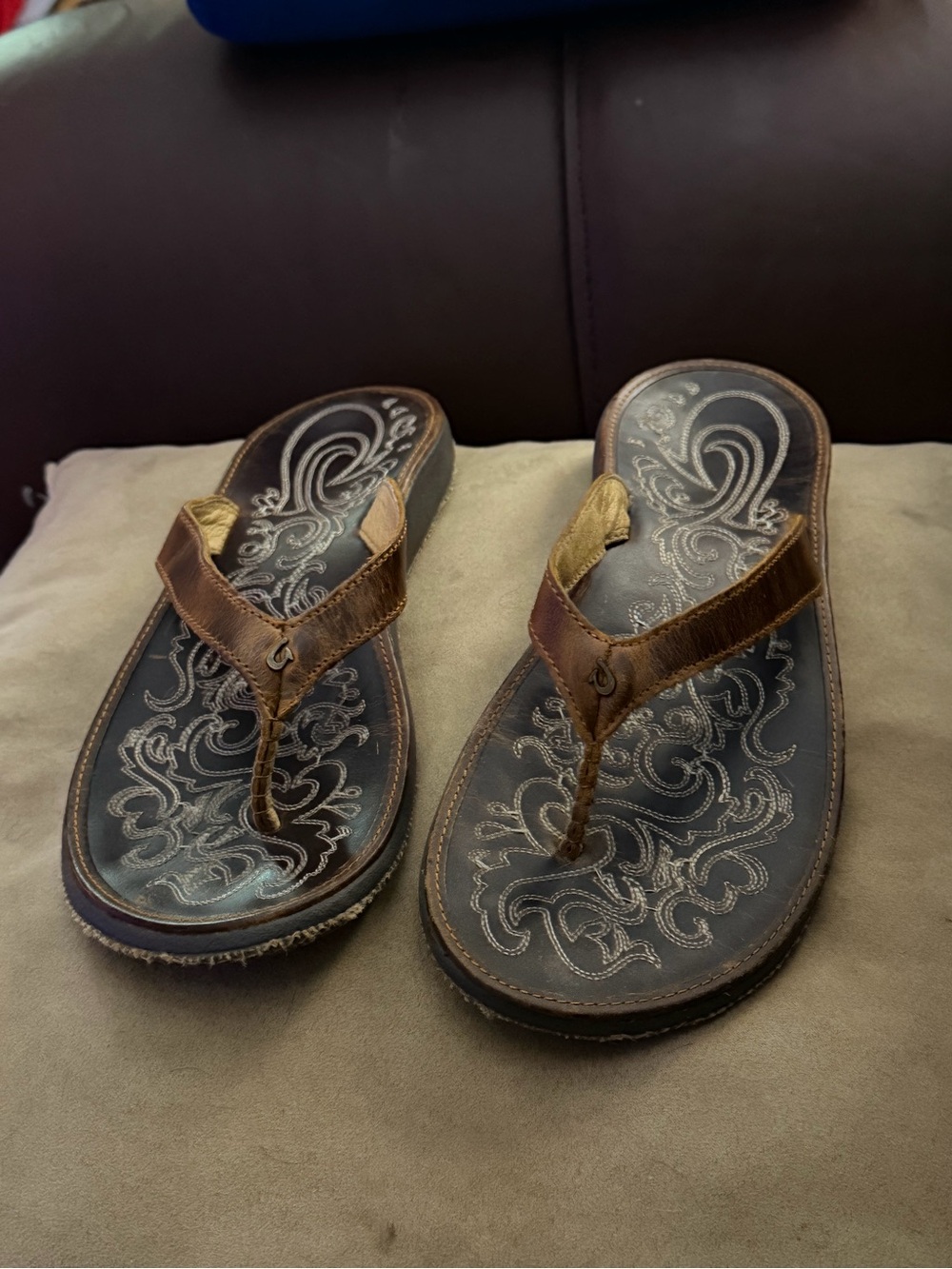 OluKai Women's Brown Leather Flip Flop Sandals, Size 9